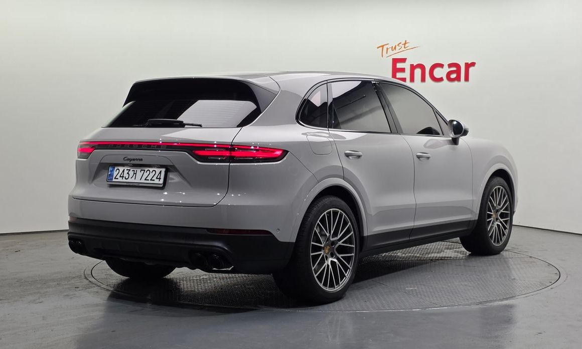 Porsche Cayenne 3.0 PLATINUM EDITION, 2023