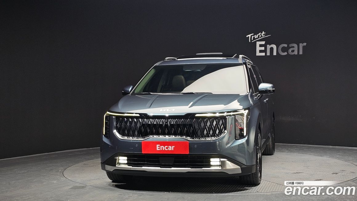 Kia Carnival 9-Seater Signature, 2024