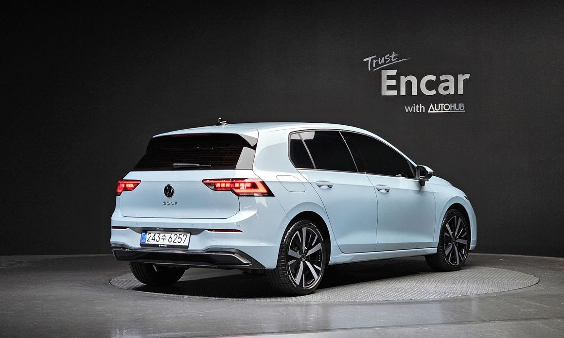 Volkswagen Golf 2.0 TDI Prestige, 2025
