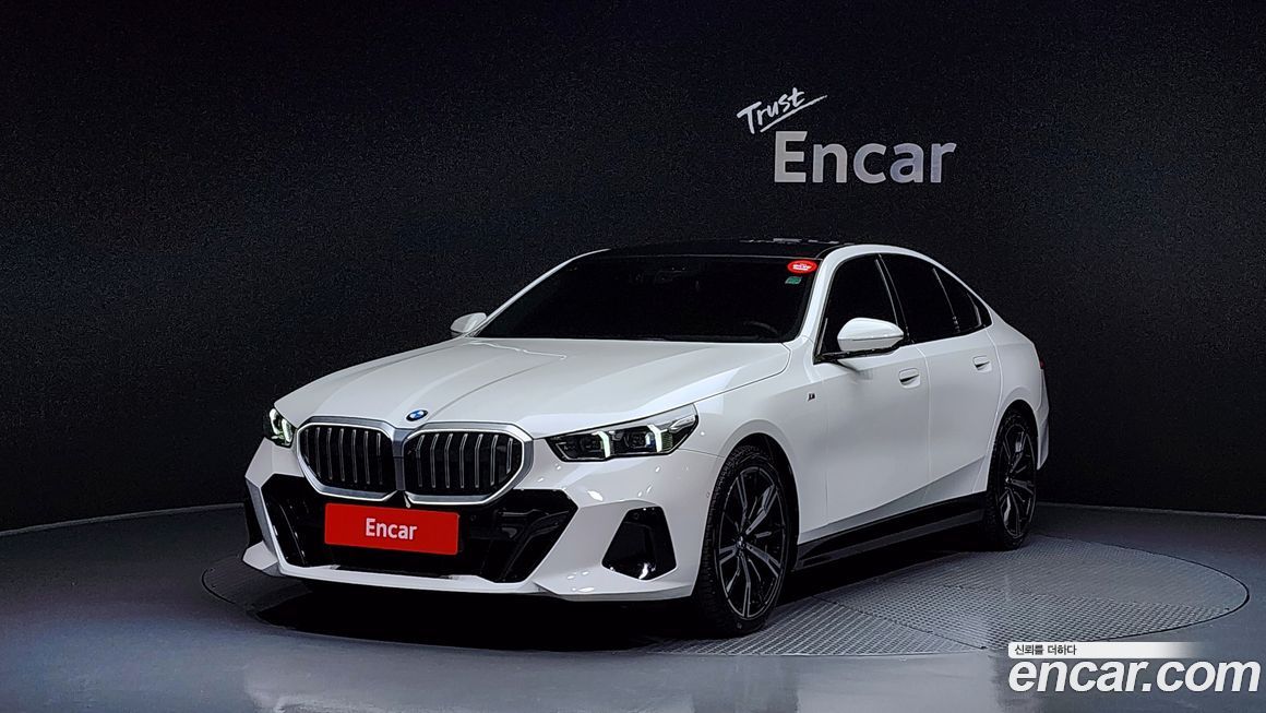 BMW 5-Series 530i xDrive M Sport, 2024