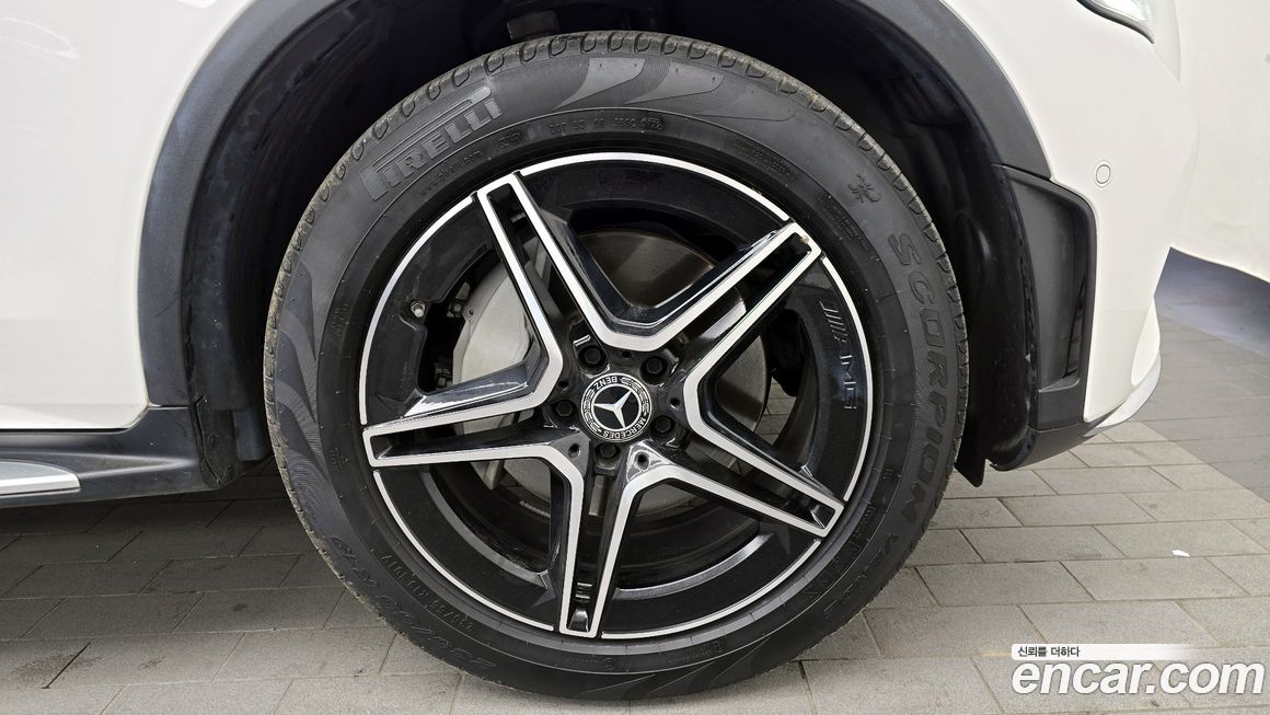 Mercedes-Benz GLC-Class GCL300 4MATIC Coupe, 2023