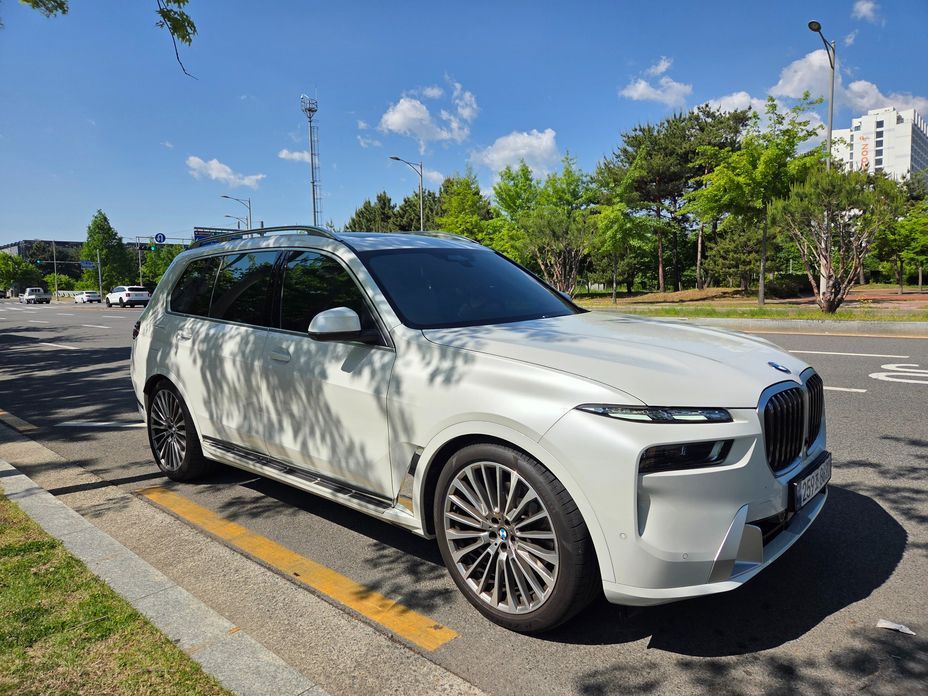 BMW X7 xDrive 40d Design Pure Excellence 6-Seater, 2025