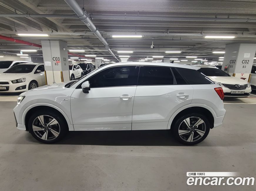 Audi Q2 35 TDI Premium, 2023