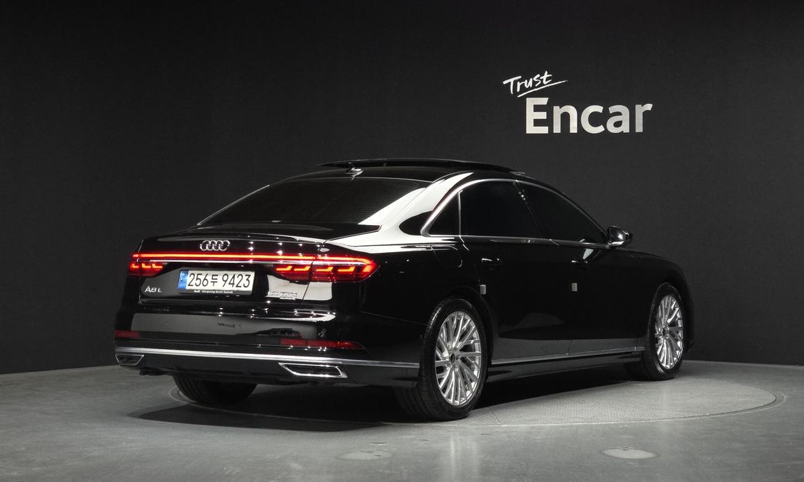Audi A8 55 TFSI Quattro LWB, 2021