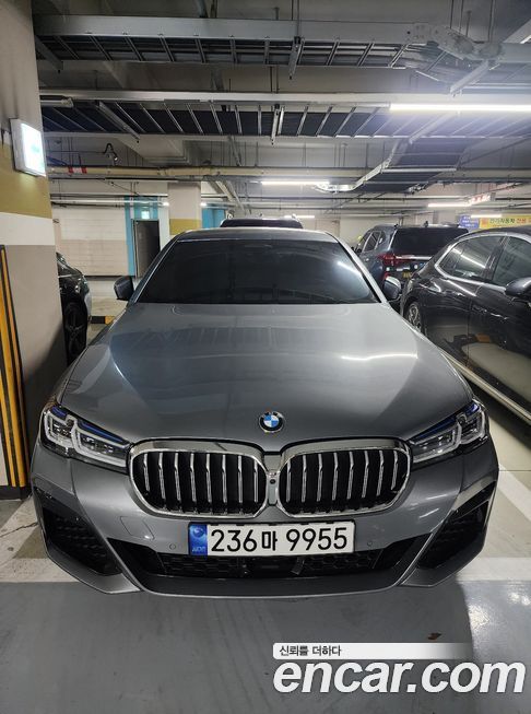 BMW 5-Series 530i xDrive M Sport Package, 2023