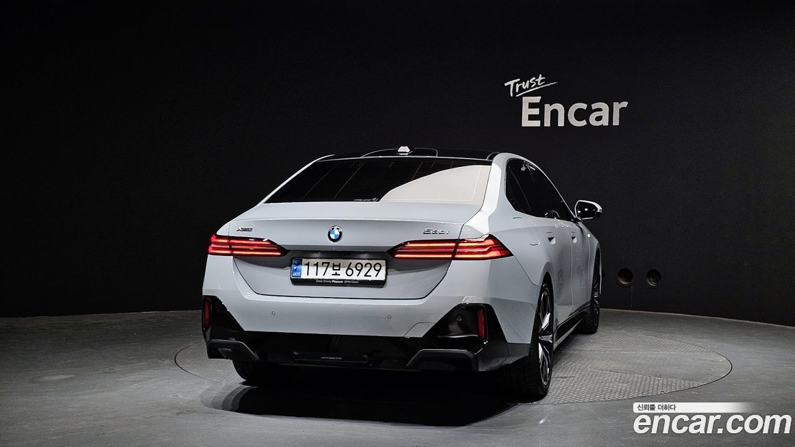 BMW 5-Series 530i xDrive M Sport, 2024