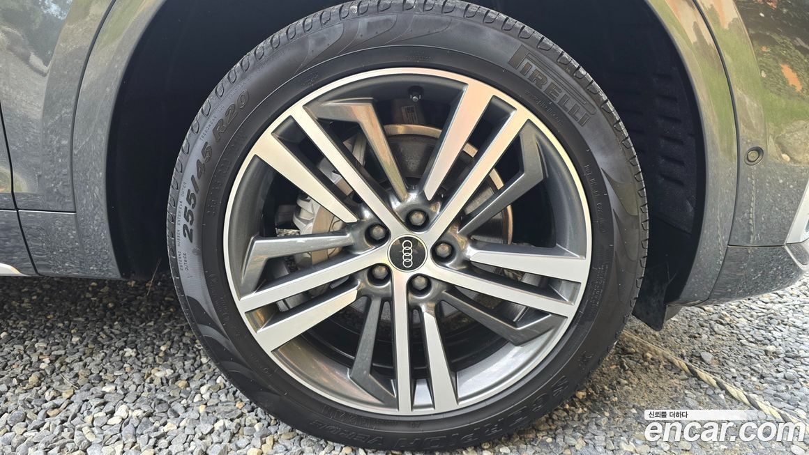 Audi Q5 45 TFSI Quattro Premium, 2023