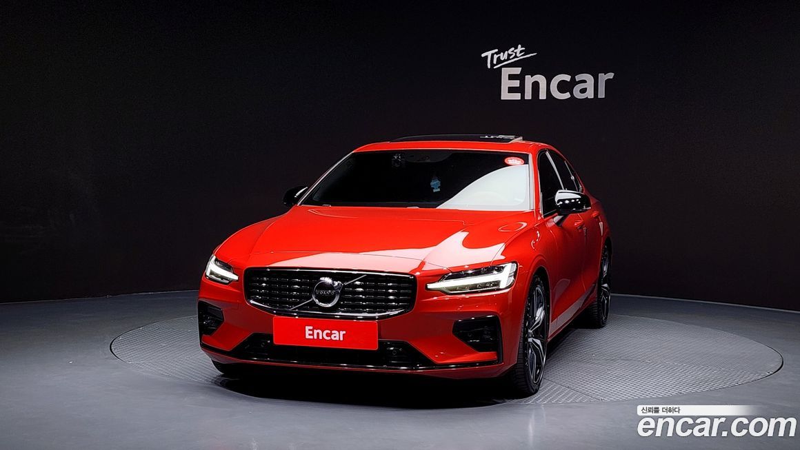 Volvo S60 B5 R-Design, 2022