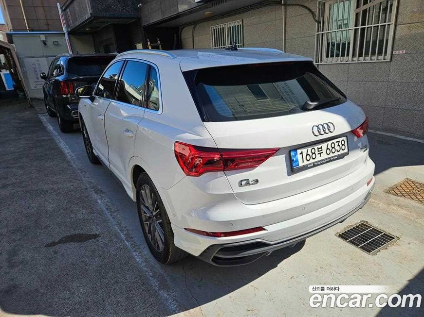 Audi Q3 35 TDI Quattro Premium, 2023
