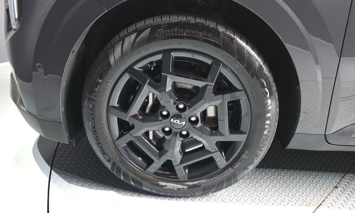 Kia Carnival 9-Seater Gravity, 2025
