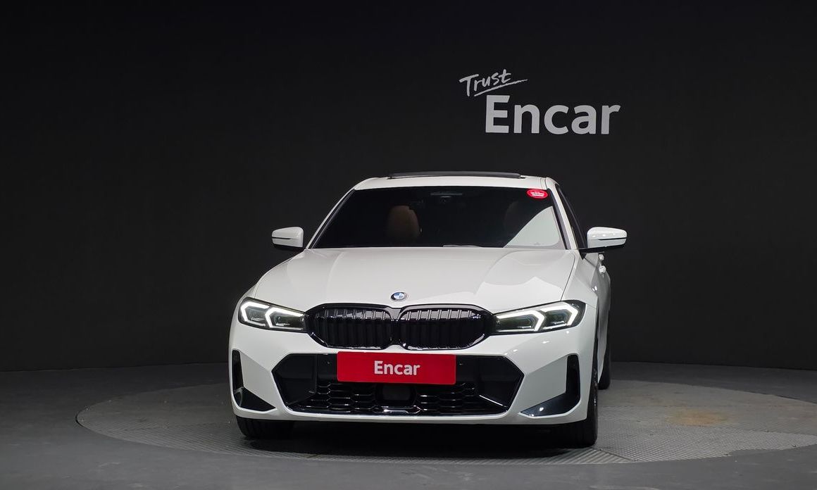 BMW 3-Series 320i M Sport, 2024