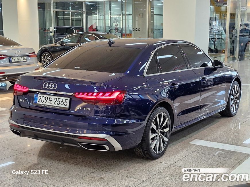Audi A4 40 TFSI Premium, 2023