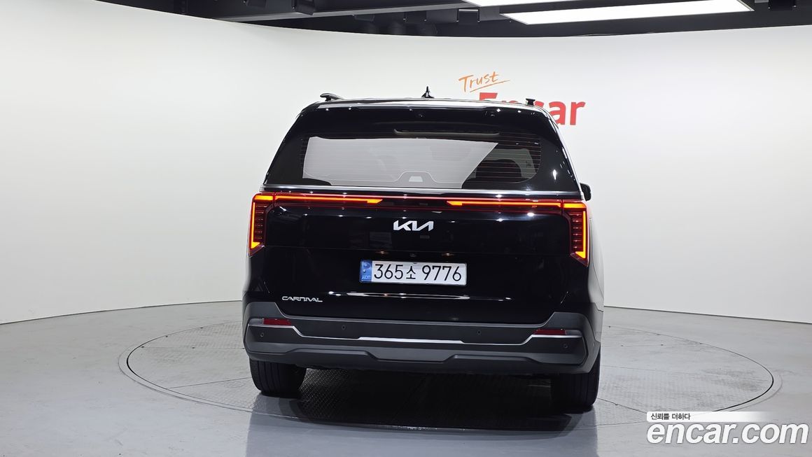 Kia Carnival 9-Seater Gravity, 2025