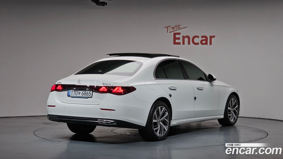 Mercedes-Benz E-Class E220d 4MATIC Exclusive, 2024