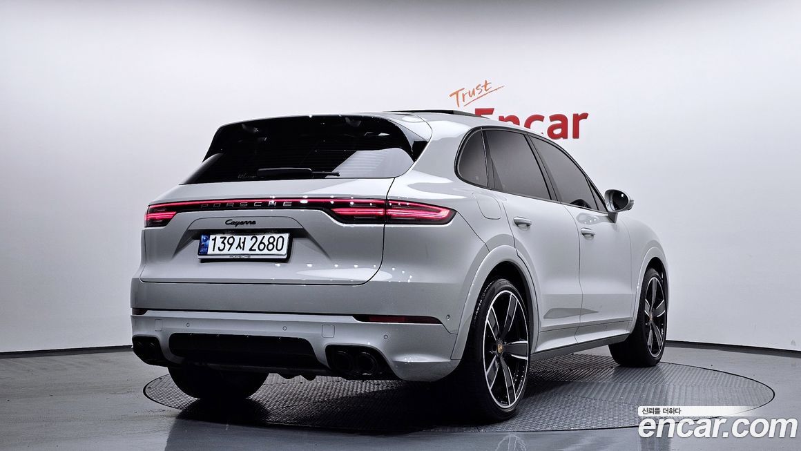 Porsche Cayenne 3.0 PLATINUM EDITION, 2023