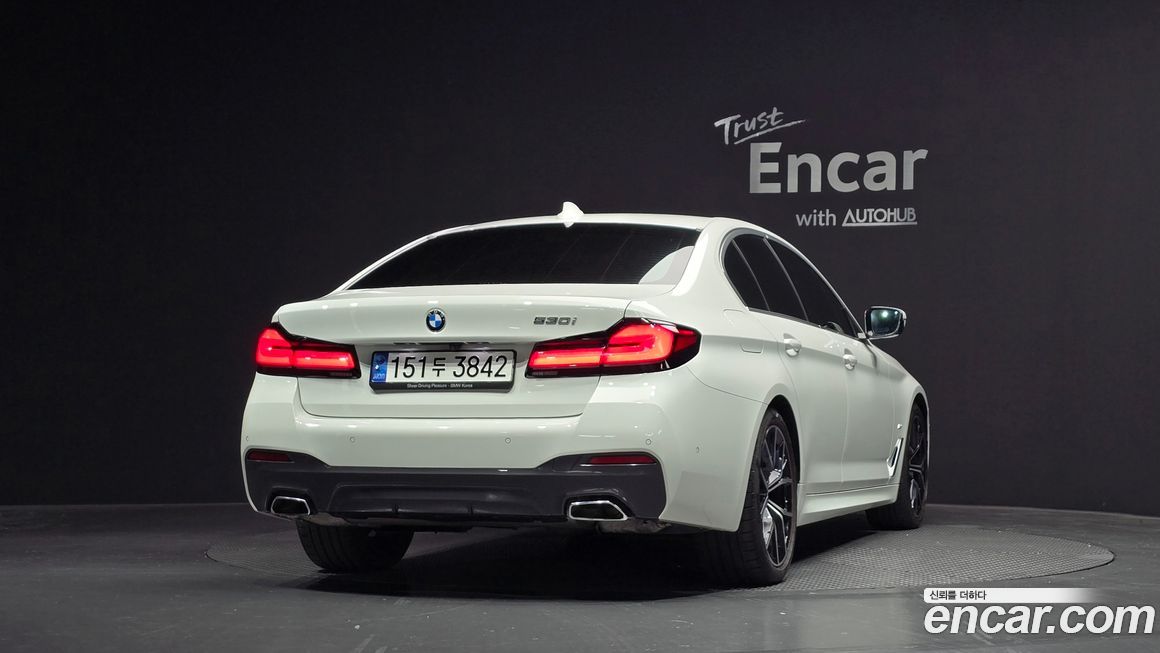 BMW 5-Series 530i M Sport Package, 2022