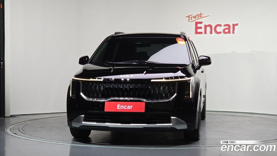 Kia Carnival 9-Seater Prestige, 2024