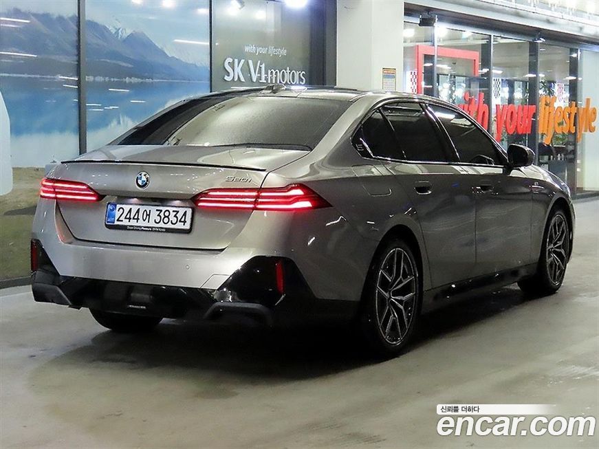 BMW 5-Series 520i M Sport, 2025