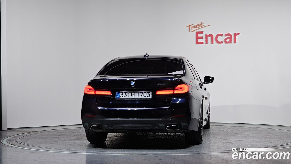 BMW 5-Series 520i M Sport, 2022