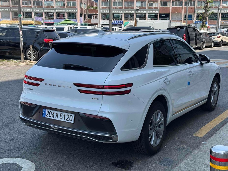 Genesis GV70 2.5T Gasoline AWD, 2025