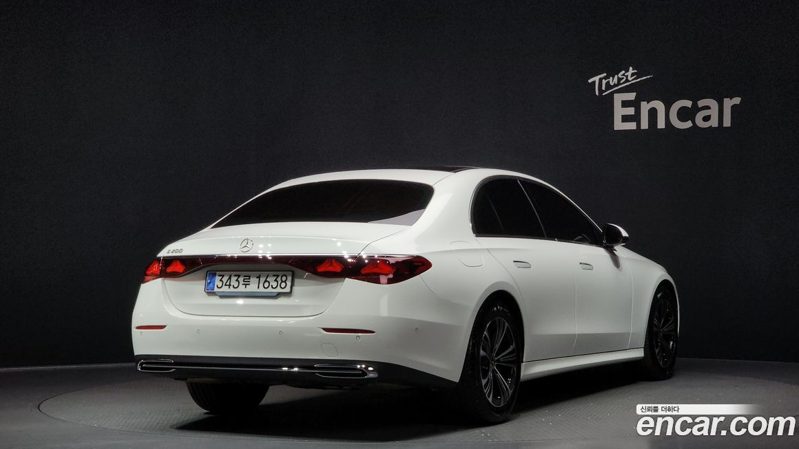 Mercedes-Benz E-Class E200 Avantgarde, 2025