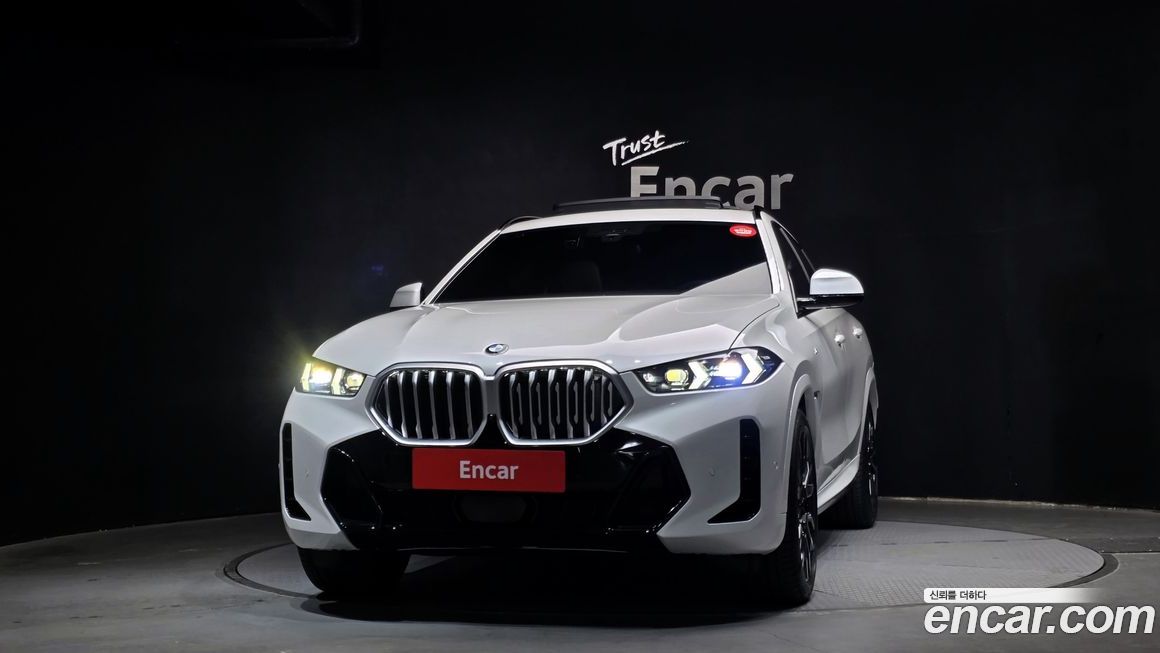 BMW X6 xDrive40i M Sport, 2025