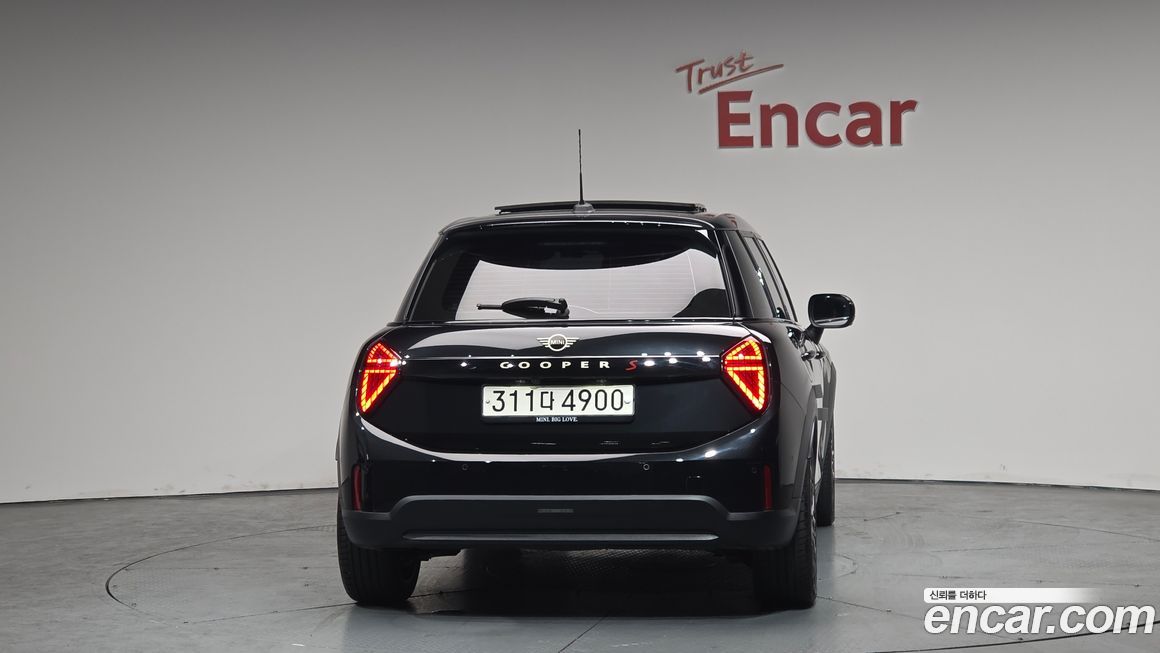Mini Cooper 5 Door Favoured, 2025