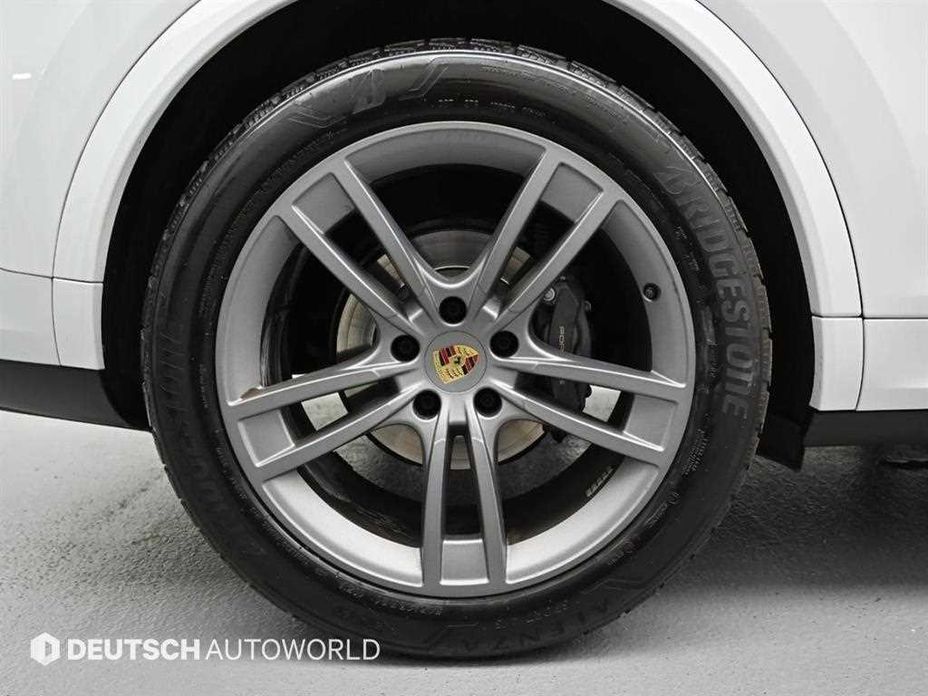 Porsche Cayenne 3.0, 2024