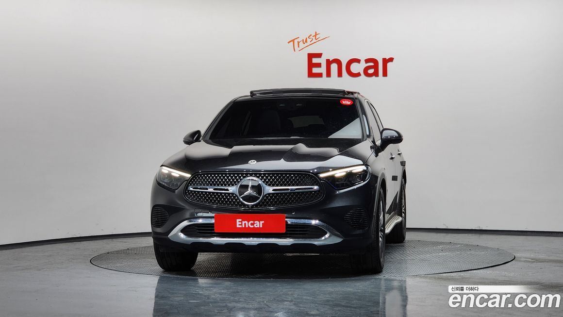 Mercedes-Benz GLC-Class GLC300 4MATIC Avnatgarde Coupe, 2025