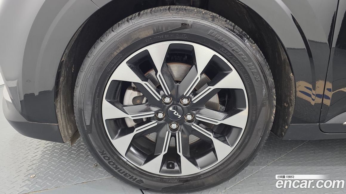 Kia Carnival 7-Seater Signature, 2023
