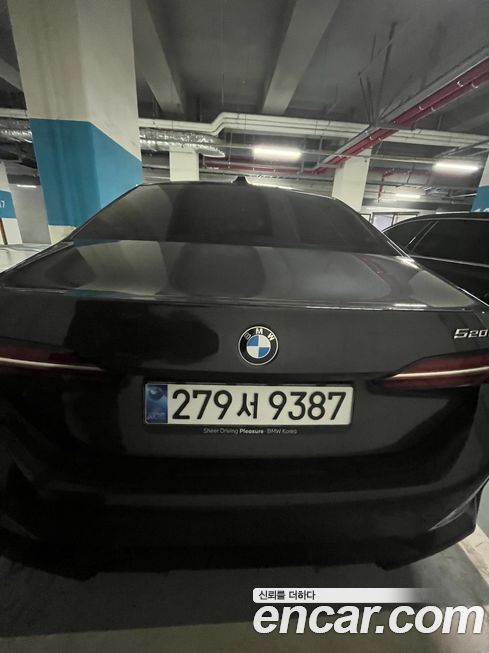 BMW 5-Series 520i M Sport, 2025