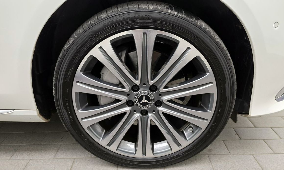 Mercedes-Benz E-Class E350 4MATIC Exclusive, 2023