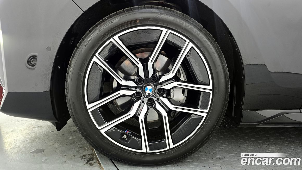 BMW 7-Series 740d xDrive M Sport, 2025