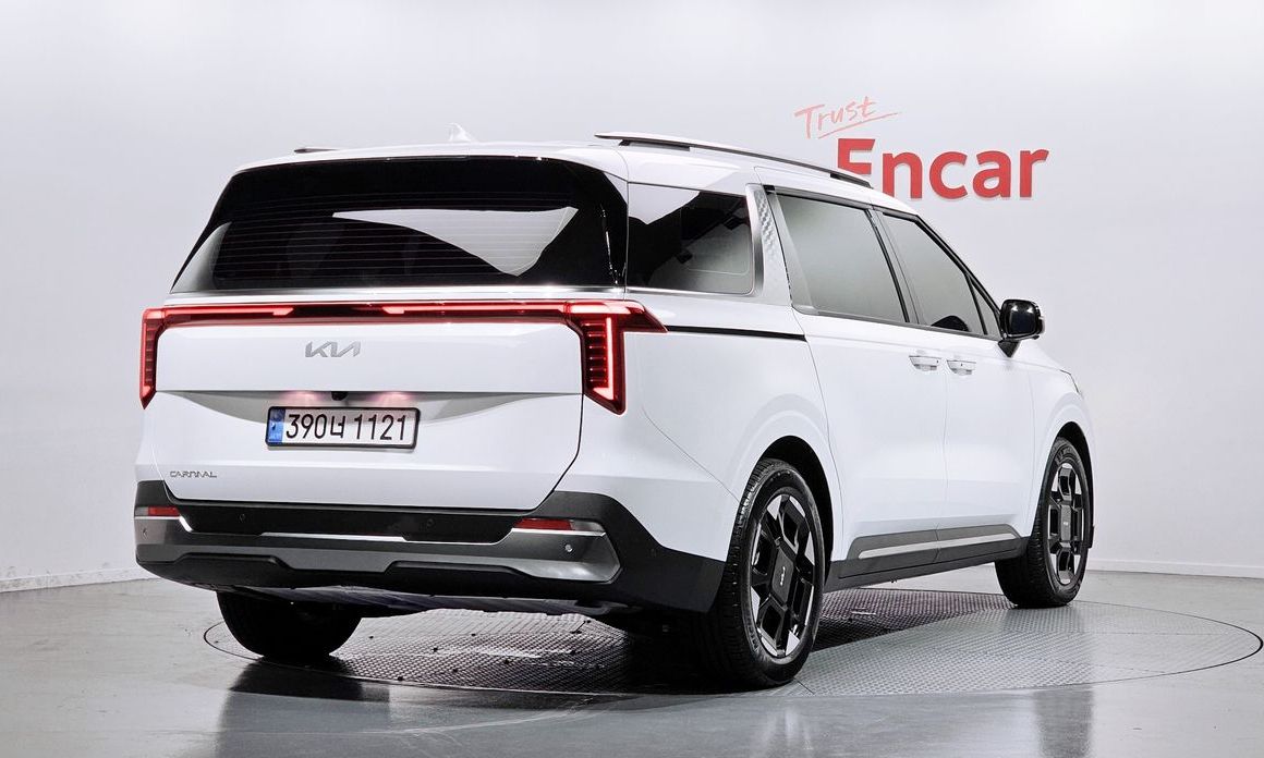 Kia Carnival 9-Seater Signature, 2025
