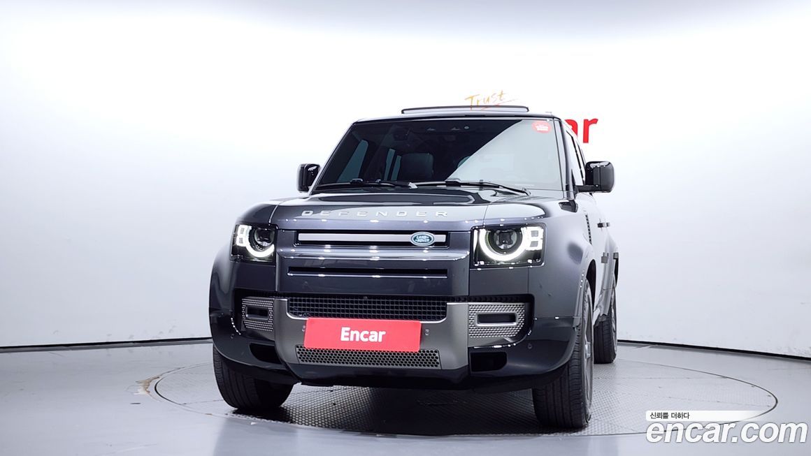 Land Rover Defender 110 P300 X-Dynamic SE, 2024