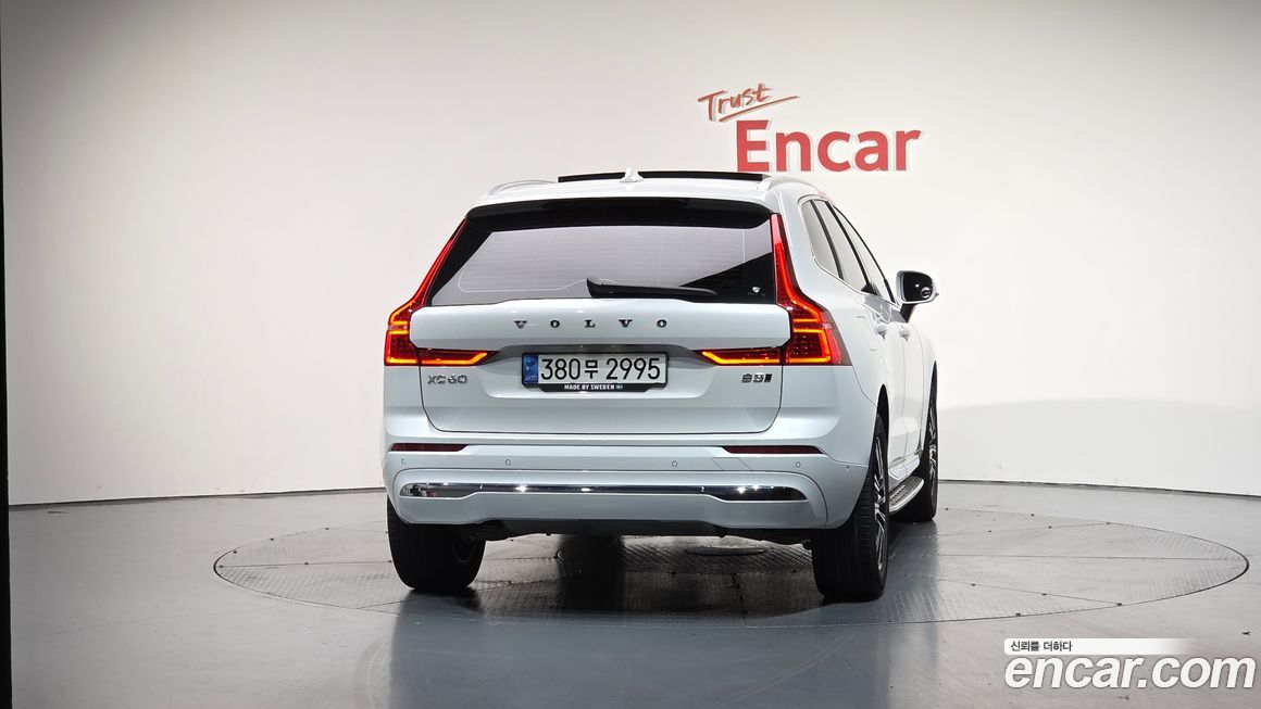 Volvo XC60 B5 Inscription, 2022