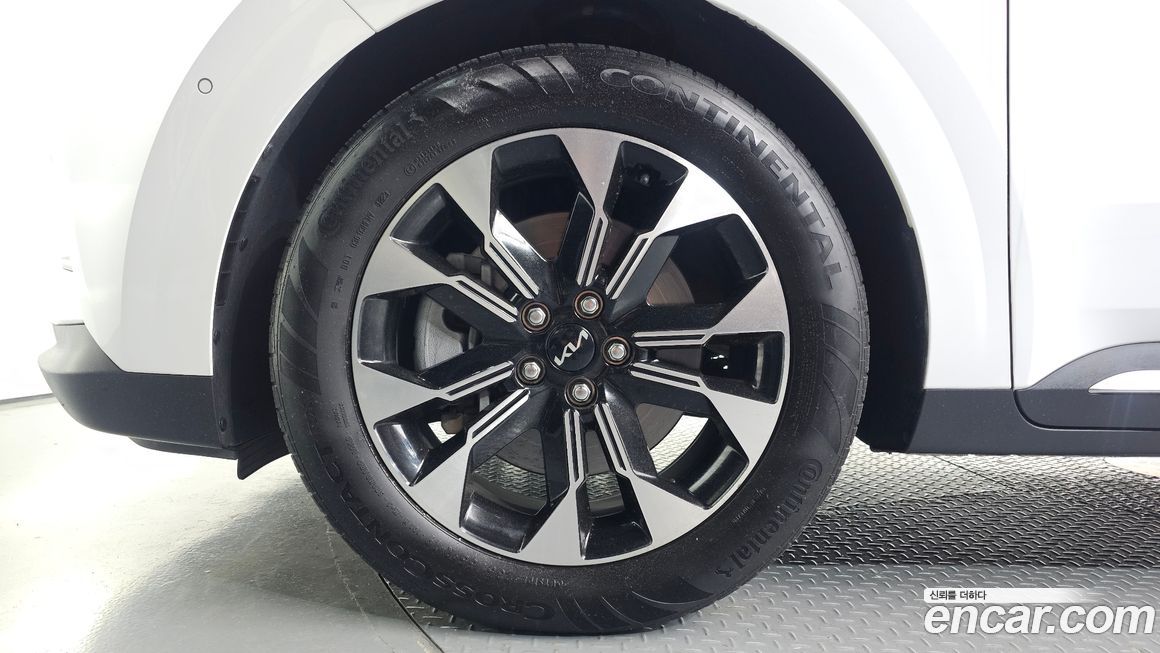 Kia Carnival 9-Seater Signature, 2023