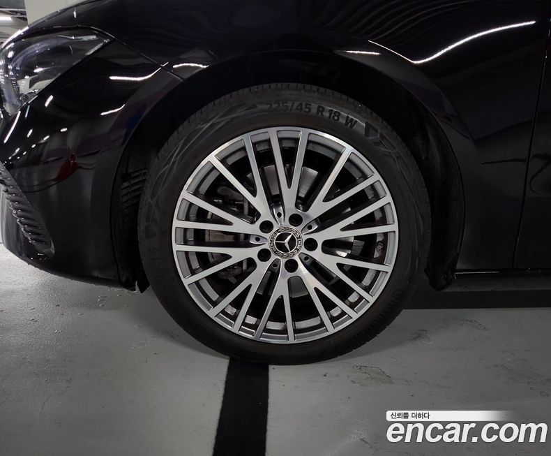 Mercedes-Benz CLA-Class CLA250 4MATIC Progressive, 2025