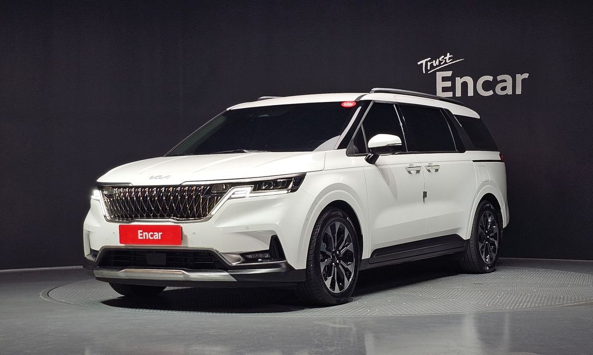 Kia Carnival 7-Seater Signature, 2023