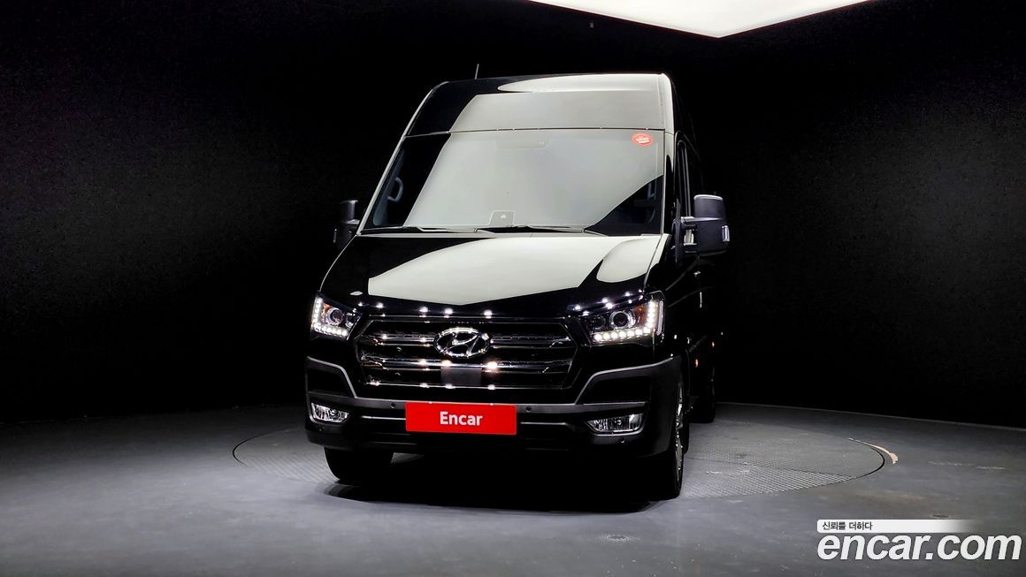 Hyundai Solati 15-seater, 2024