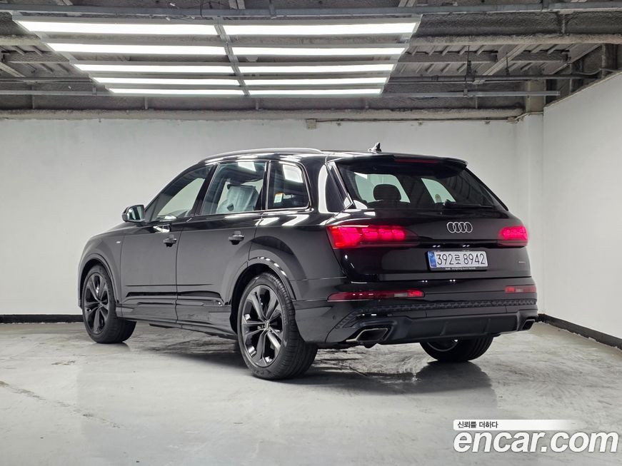 Audi Q7 55 TFSI Quattro Premium, 2026