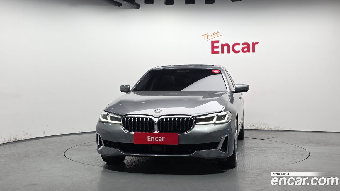 BMW 5-Series 530i xDrive Luxury, 2023