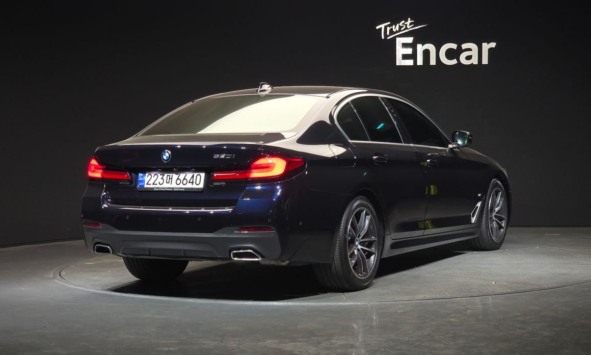 BMW 5-Series 520i M Sport, 2023