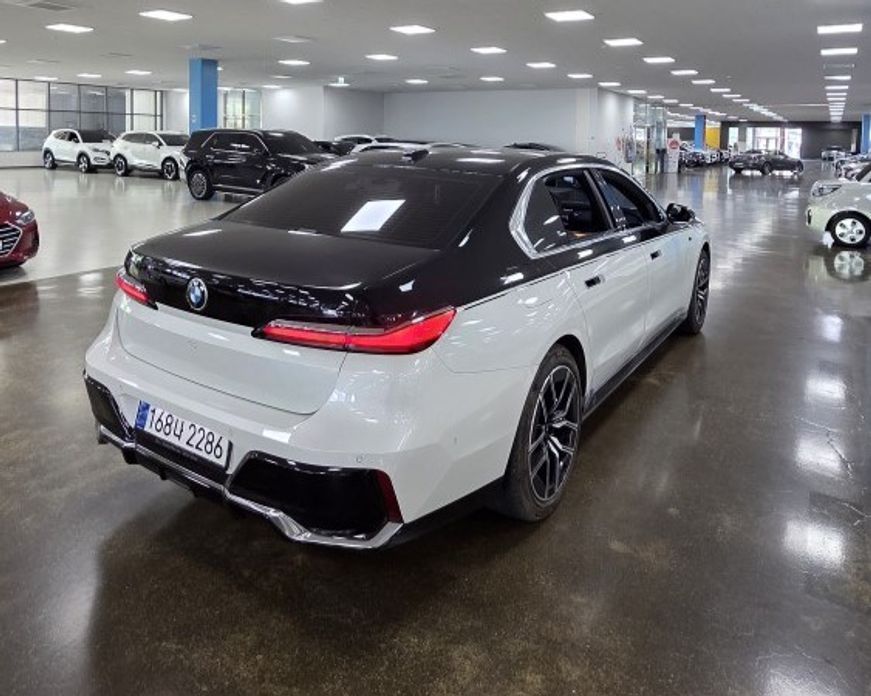 BMW 7-Series 740i sDrive M Sport, 2023