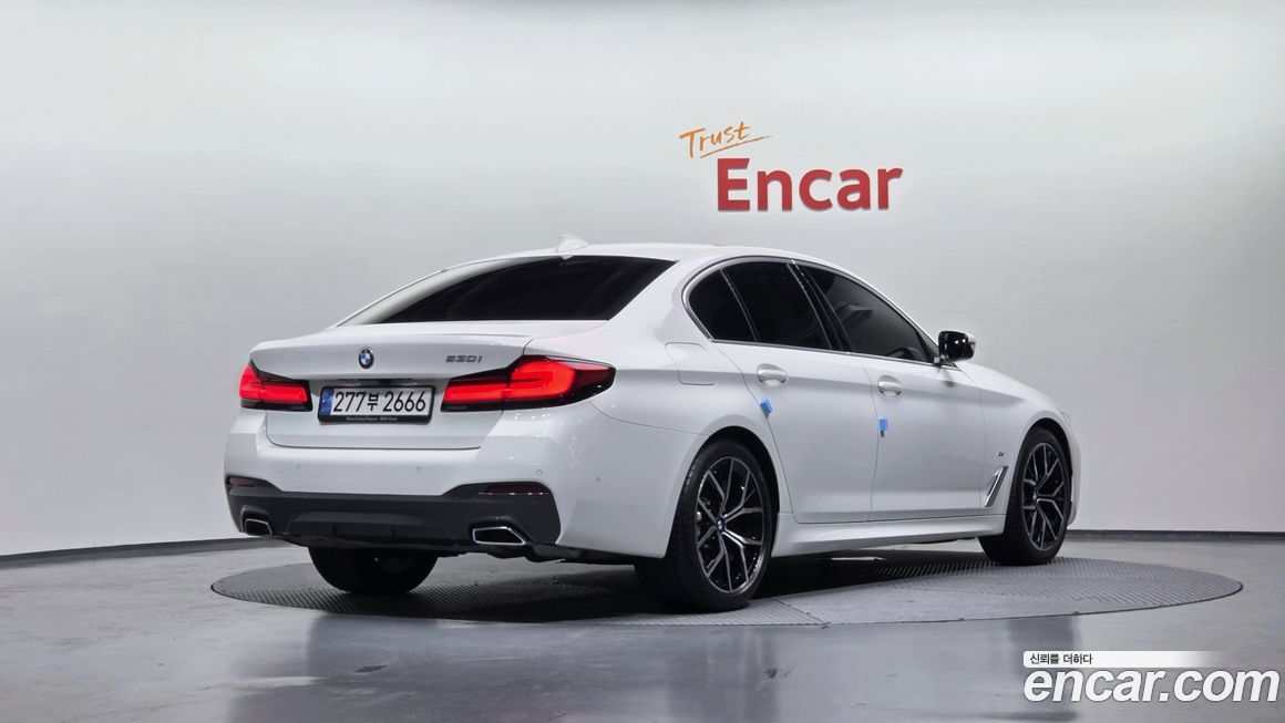 BMW 5-Series 530i M Sport Package, 2022