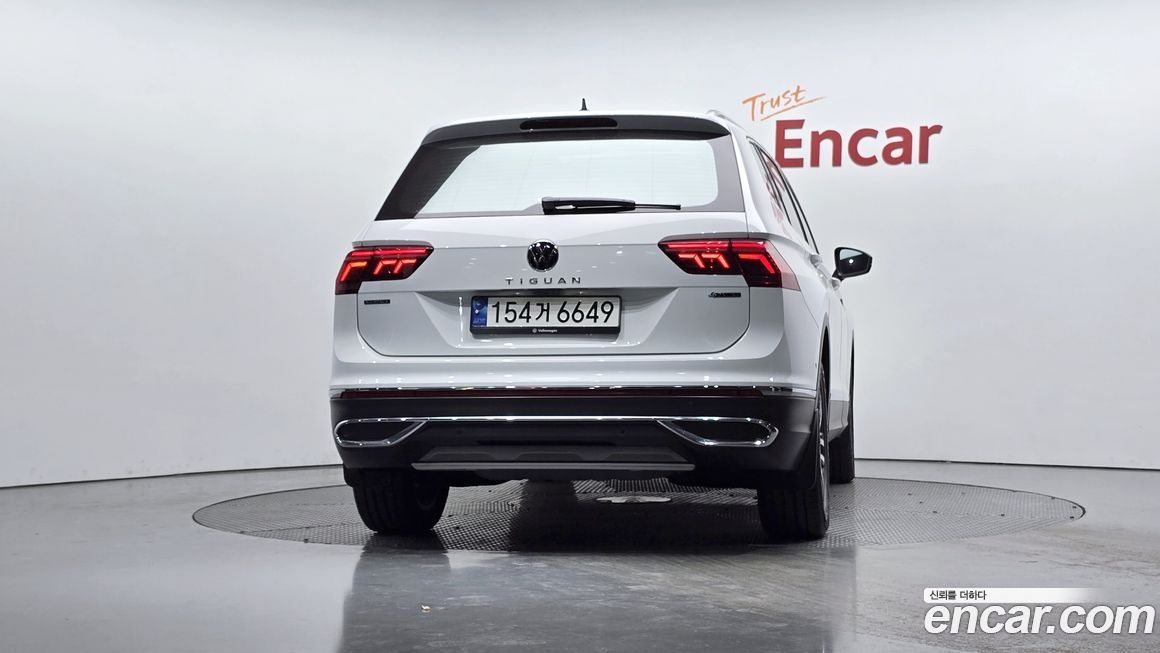 Volkswagen Tiguan 2.0 TSI Prestige, 2023