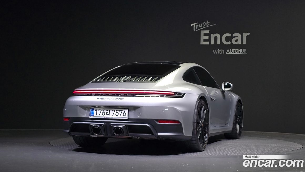 Porsche 911 Carrera GTS, 2025