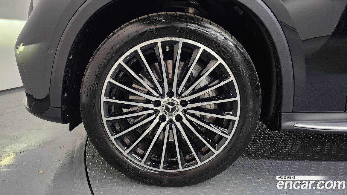 Mercedes-Benz GLC-Class GLC300 4MATIC AMG Line, 2023