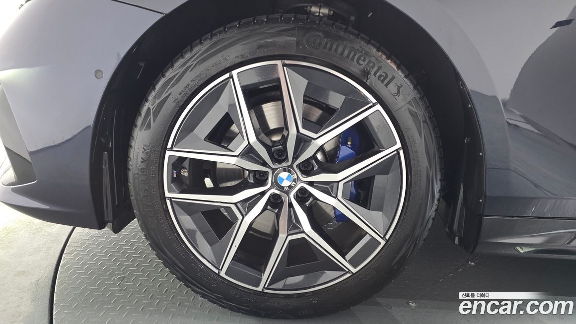 BMW 5-Series 520i M Sport, 2024