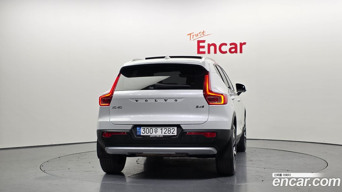 Volvo XC40 B4 Ultimate Bright, 2023